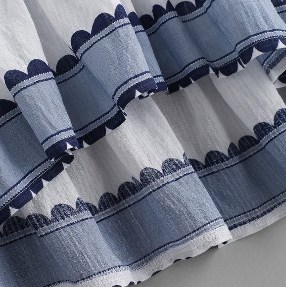 Elixe Boutique Ruffle Top - Picture 3 of 5